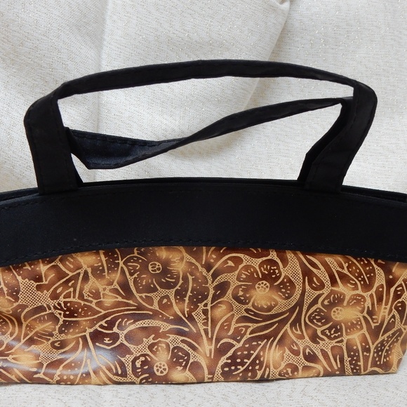 Small carry bag...eye glass case - Picture 1 of 4